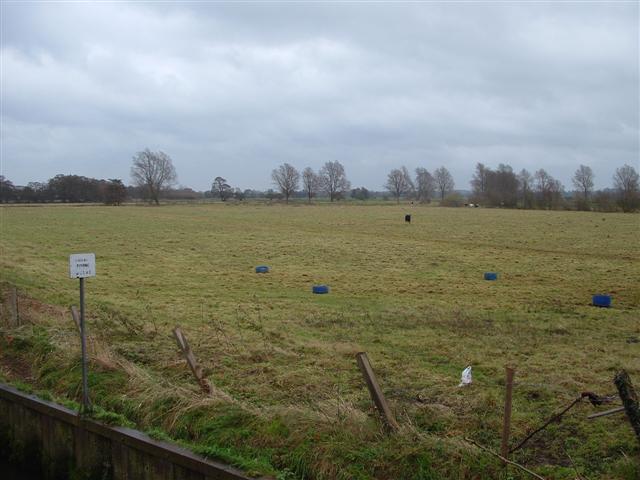 Valley Meadowlands + Grazing Marsh between Beccles and Bungay showing flood defence in foreground. (© L Marsden / A Yardy)